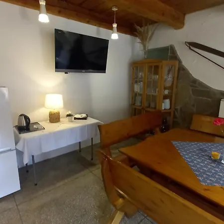 Pod Wodospadem Homestay *